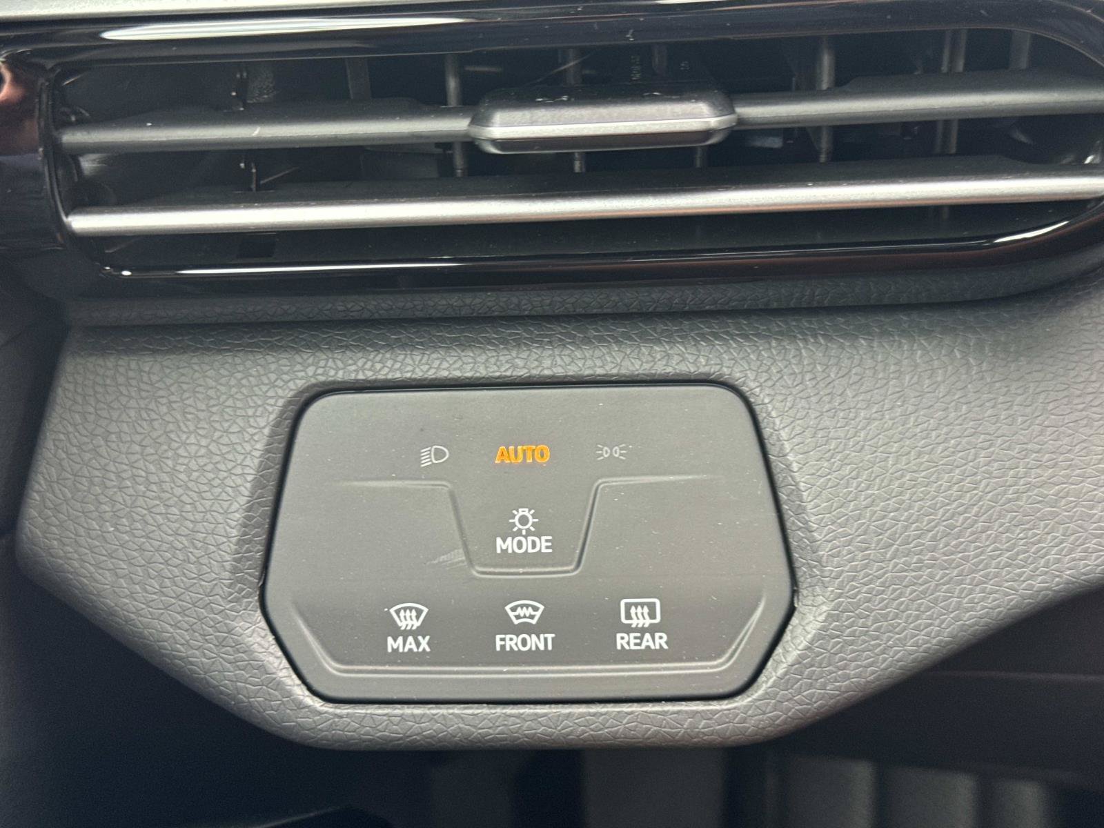 New 2026 Volkswagen ID.4 Pro AWD/4WD image 25