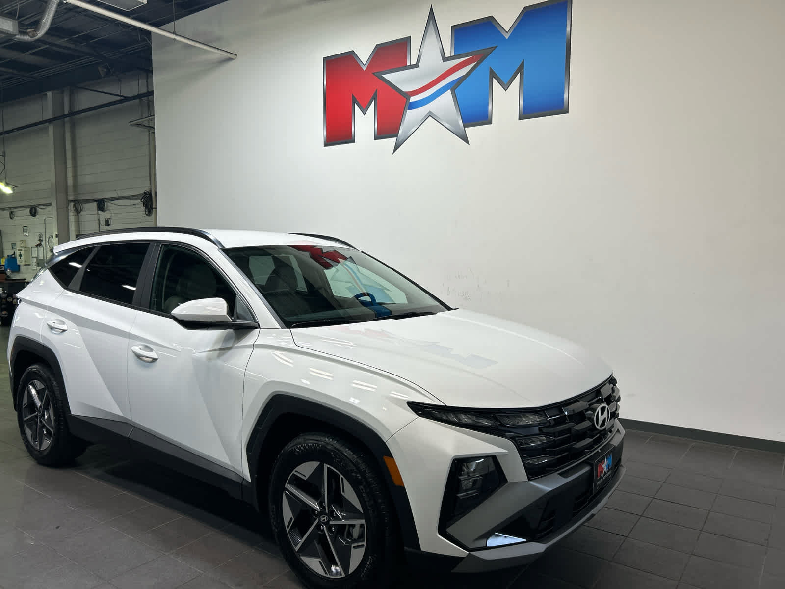 Used 2025 Hyundai Tucson SEL FWD image 2