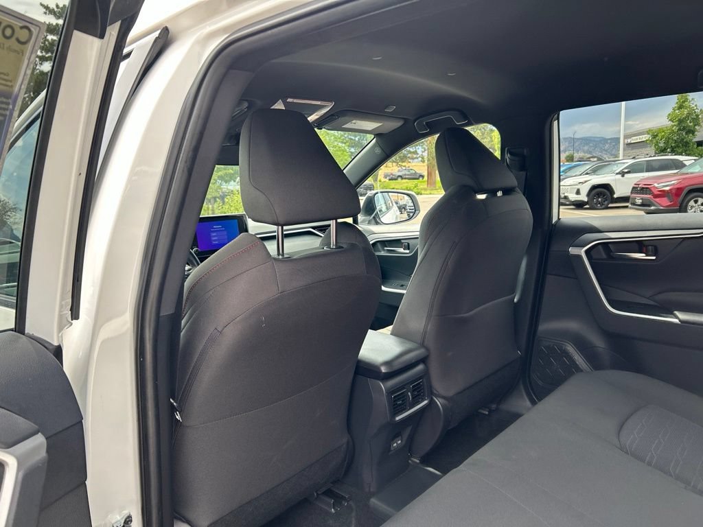 Used 2025 Toyota RAV4 SE AWD/4WD image 21