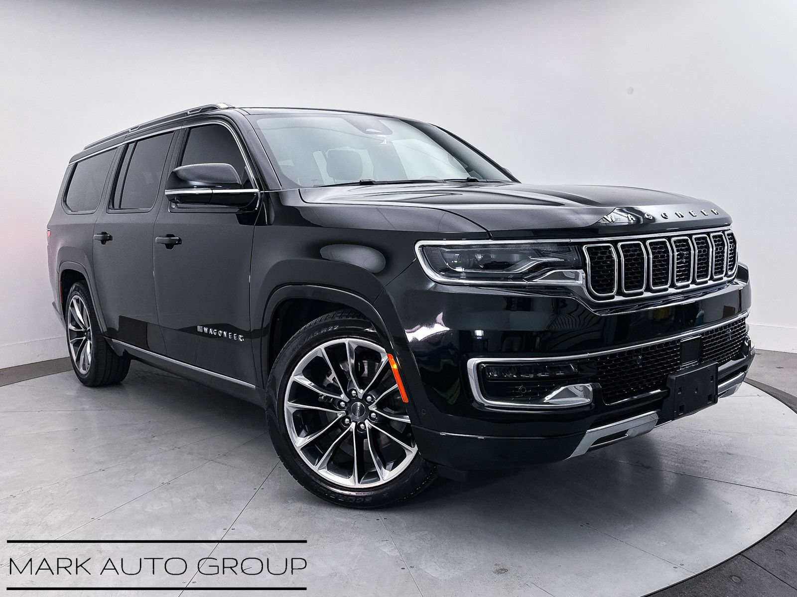 Used 2023 Jeep Wagoneer L Series III w/ Premium Group I