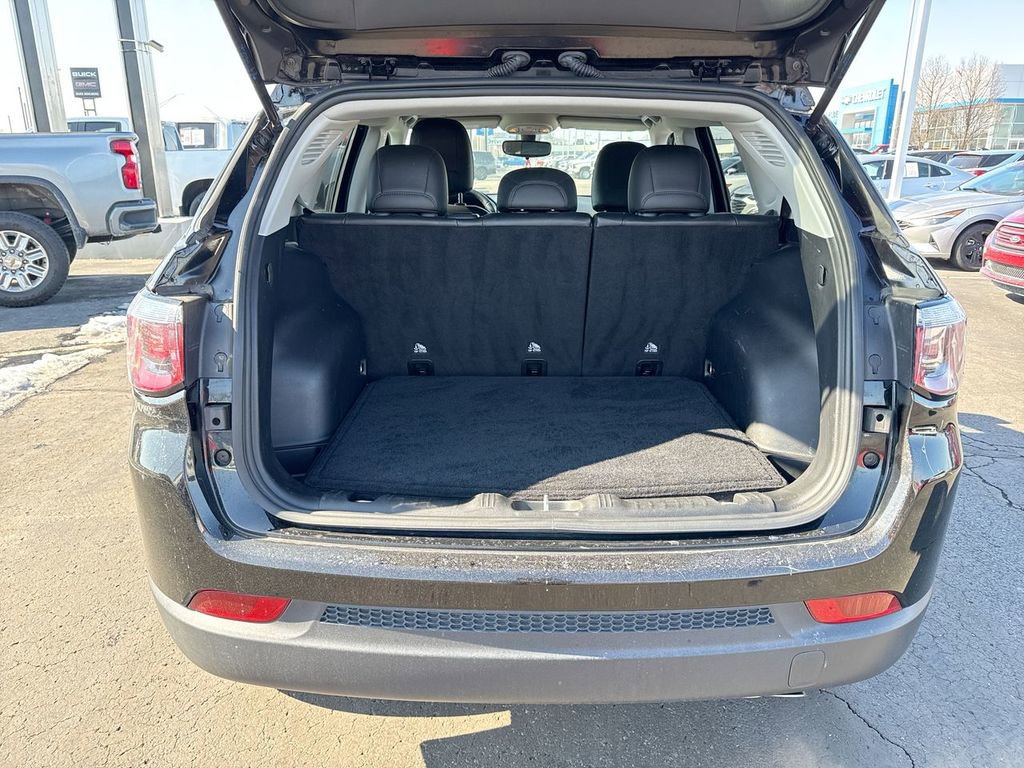 Used 2020 Jeep Compass Latitude image 23