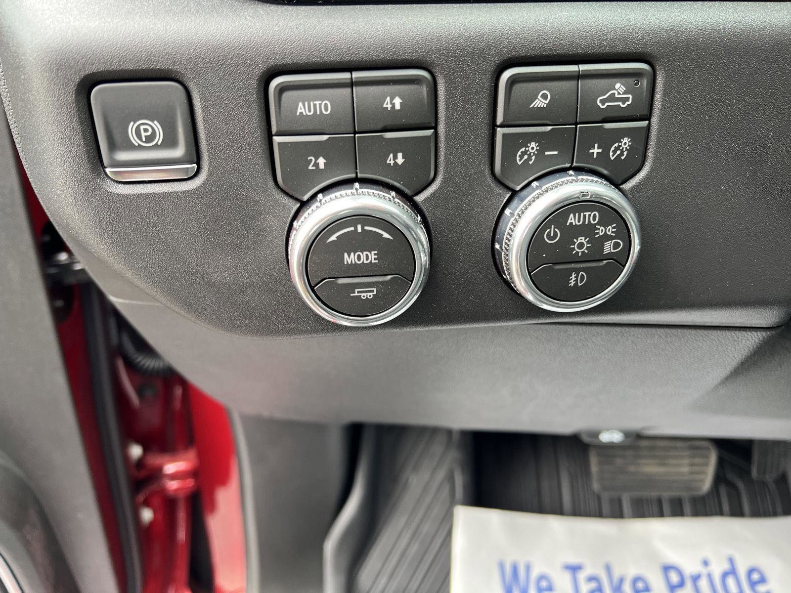 New 2026 GMC Sierra 1500 SLT image 24