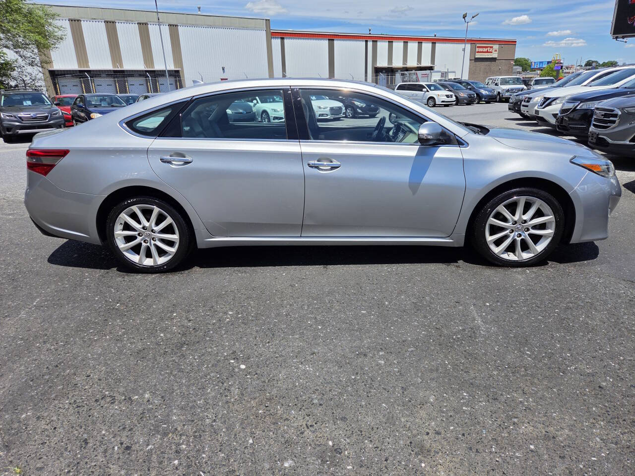 Used 2015 Toyota Avalon Limited FWD image 5