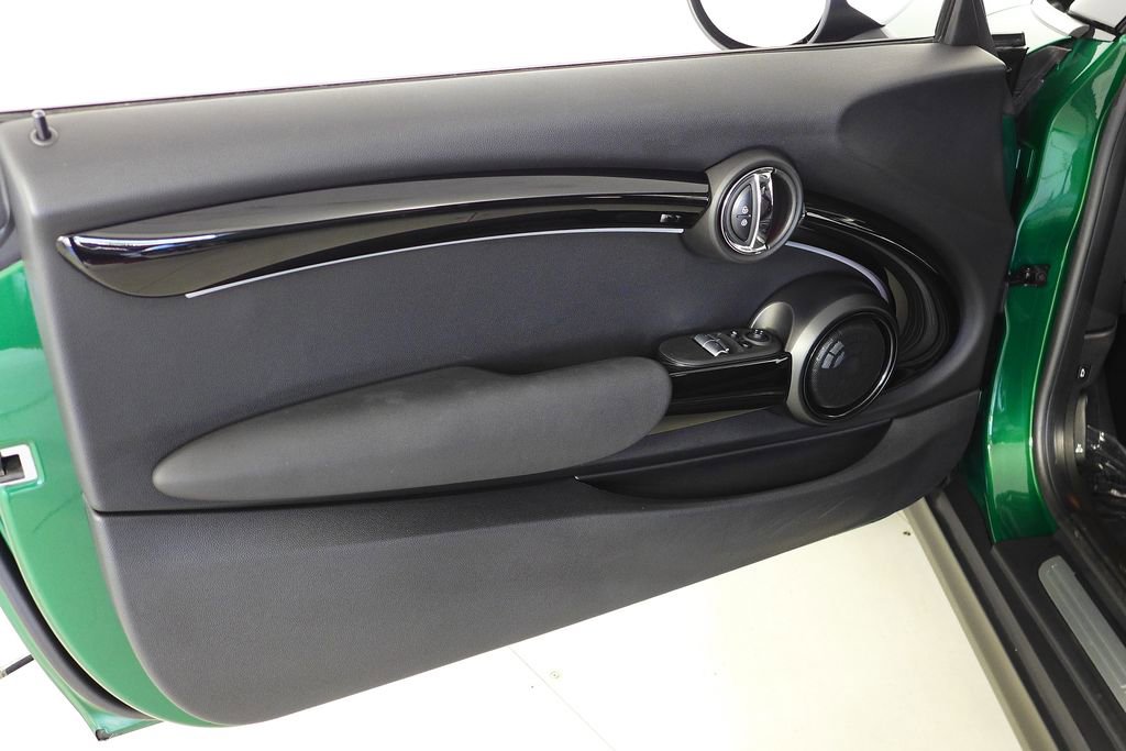 Used 2022 MINI Cooper SE image 11