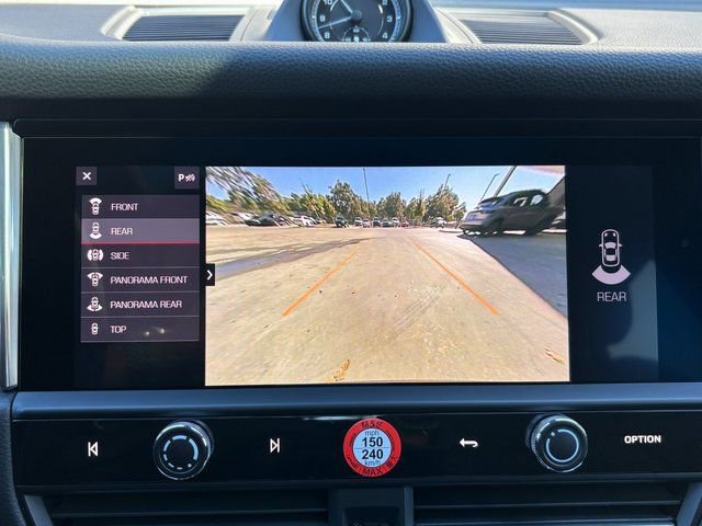 Certified 2026 Porsche Macan AWD/4WD image 19