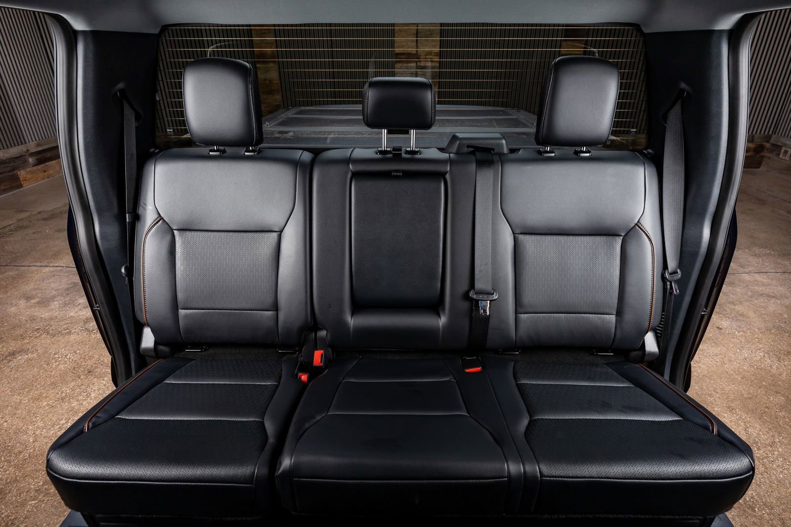 Used 2025 Ford F350 Lariat w/ Black Appearance Package image 35