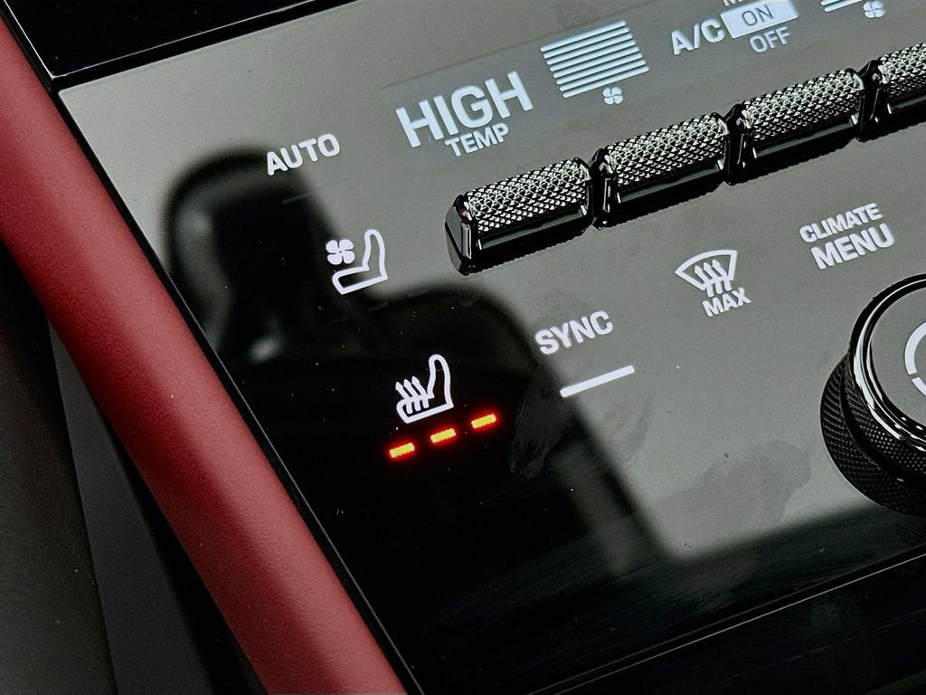 Used 2026 Porsche Cayenne Coupe image 23