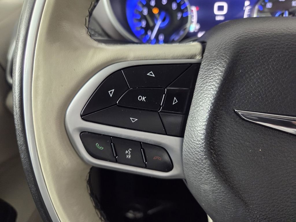 Certified 2018 Chrysler Pacifica Limited w/ Advanced Safetytec Group image 19