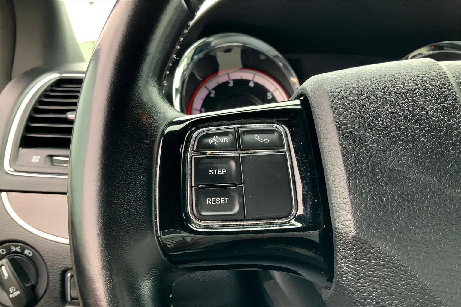 Used 2020 Dodge Grand Caravan SXT image 21