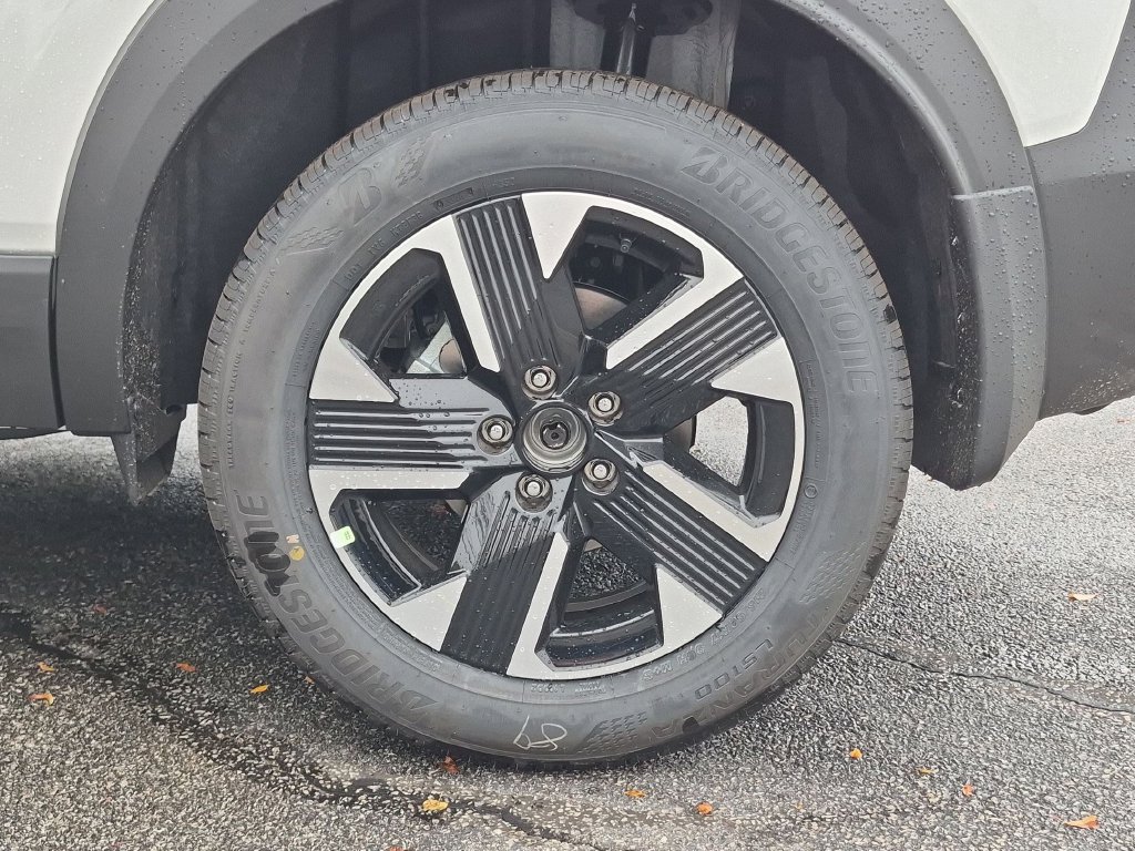 New 2027 Nissan Kicks SV AWD/4WD image 13