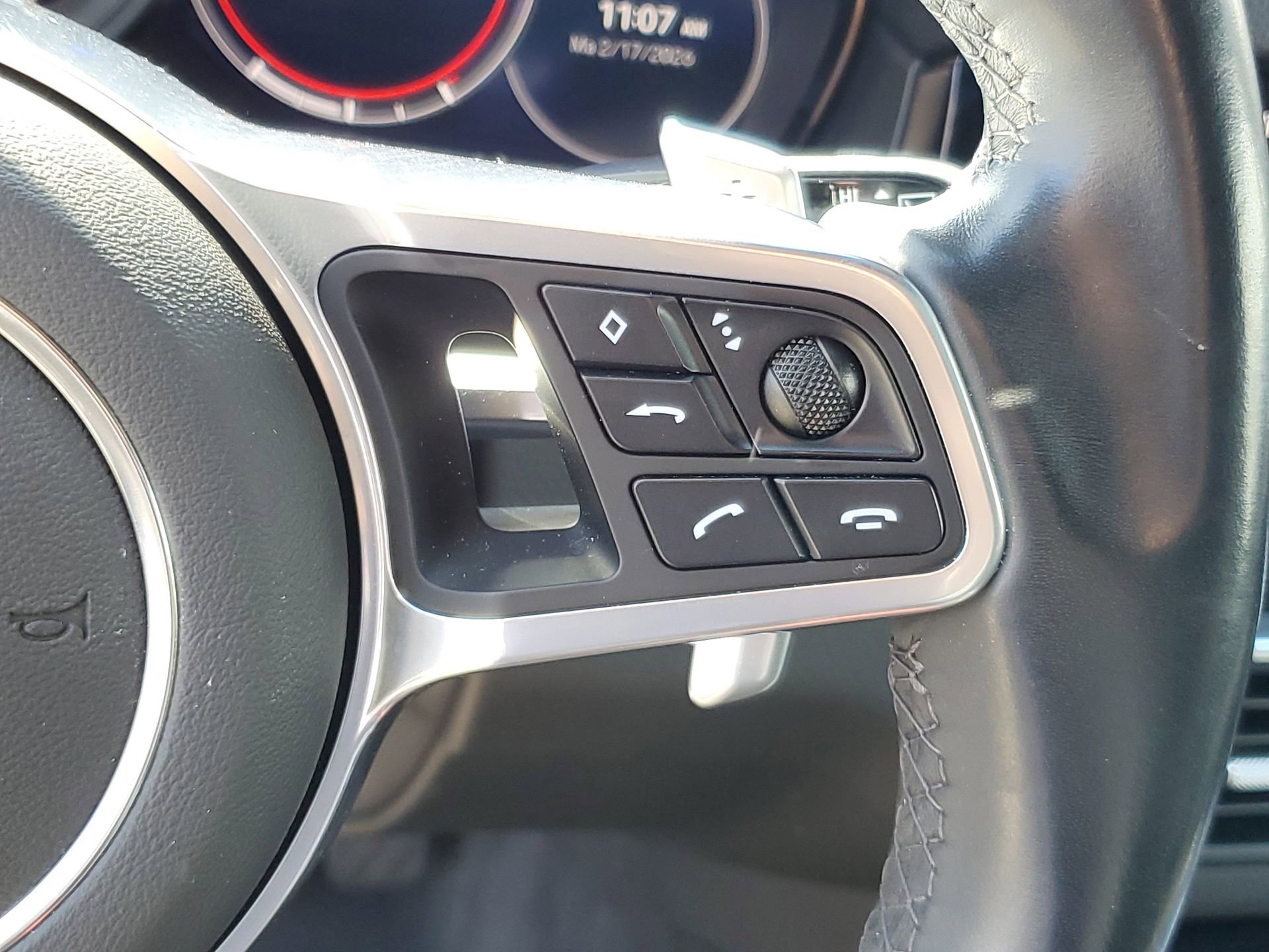 Used 2022 Porsche Cayenne image 25