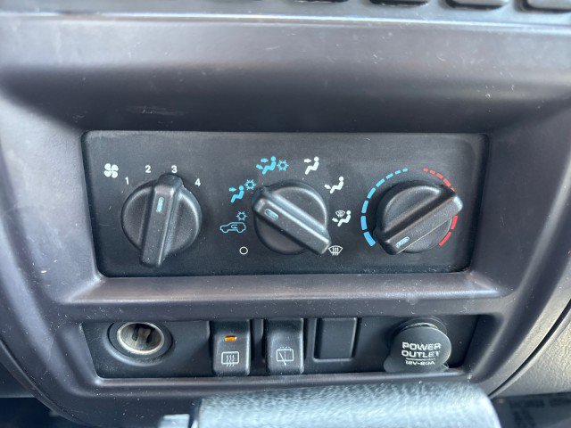 Used 2001 Jeep Cherokee Sport image 20