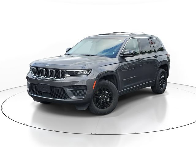 Used 2022 Jeep Grand Cherokee Laredo w/ Luxury Tech Group I