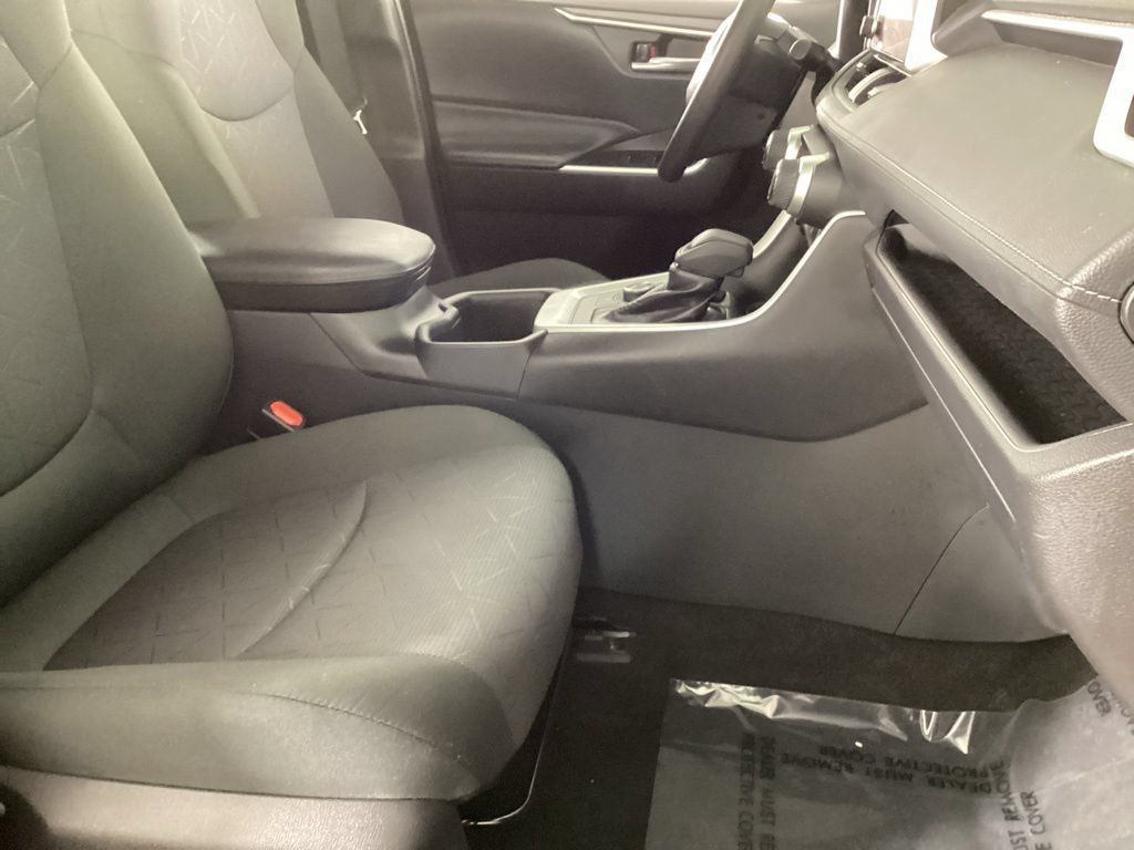 Used 2023 Toyota RAV4 XLE AWD/4WD image 23