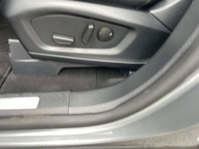 Used 2025 Ford Explorer ST-Line AWD/4WD image 21