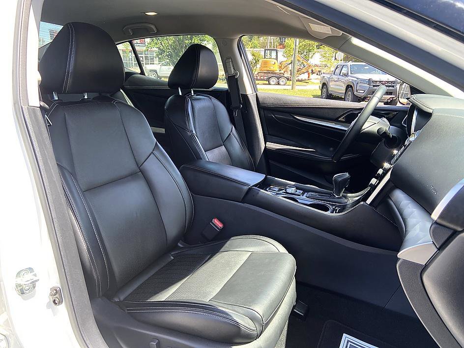 Used 2020 Nissan Maxima 3.5 SV w/ Floor Mat Group FWD image 13