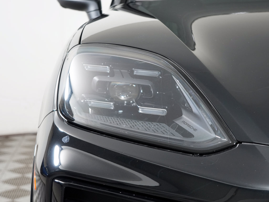 New 2026 Porsche Cayenne S AWD/4WD image 11