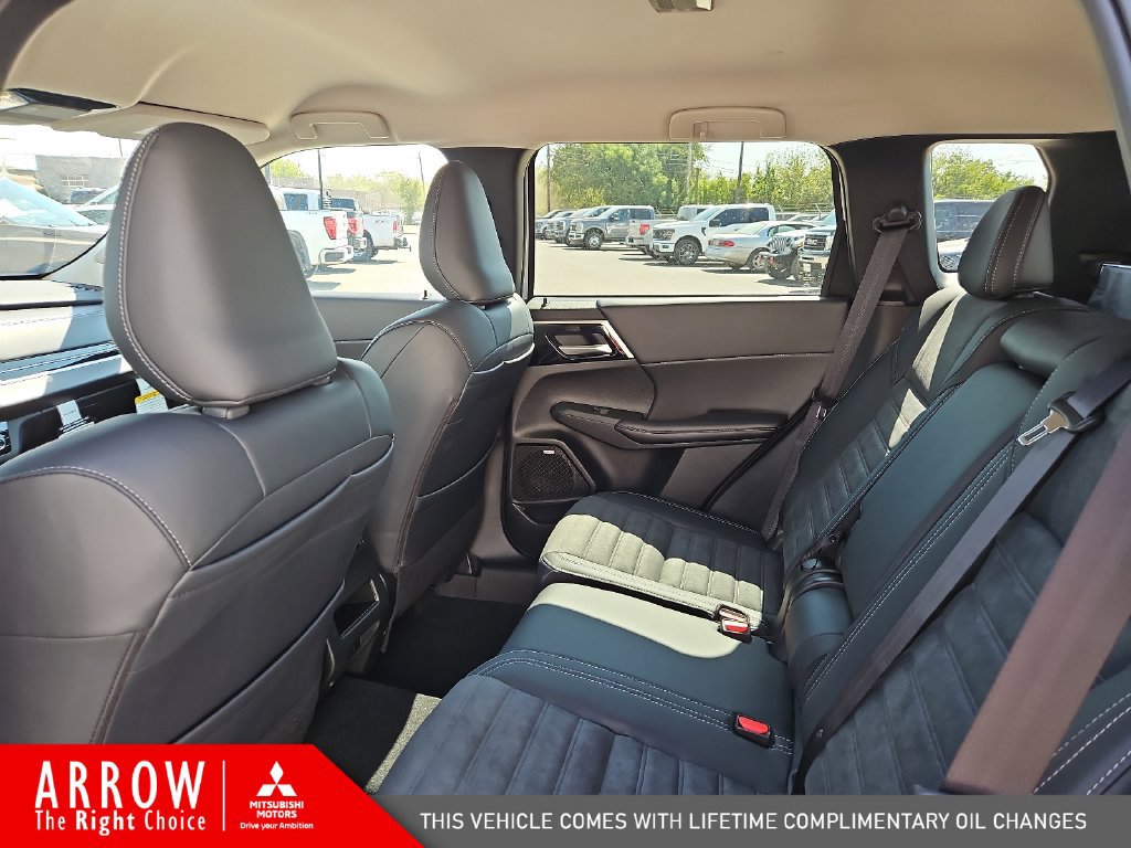 New 2026 Mitsubishi Outlander SE FWD image 20