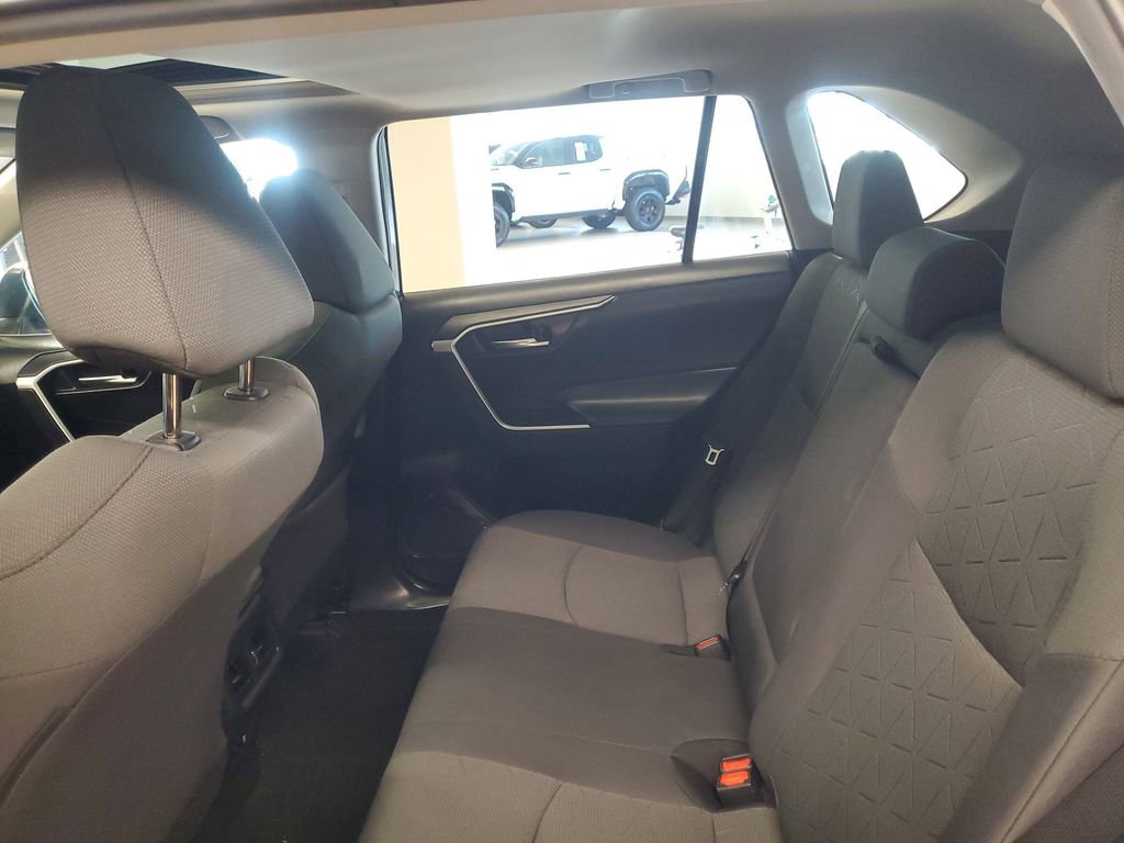 Used 2021 Toyota RAV4 XLE w/ Convenience Package image 11