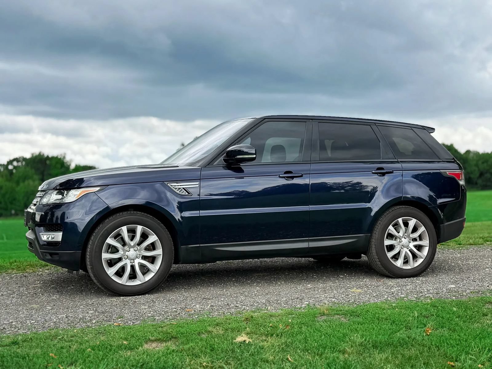 Used 2016 Land Rover Range Rover Sport HSE AWD/4WD image 19