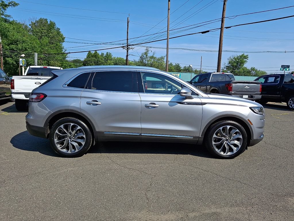 Used 2023 Lincoln Nautilus Reserve AWD/4WD image 10