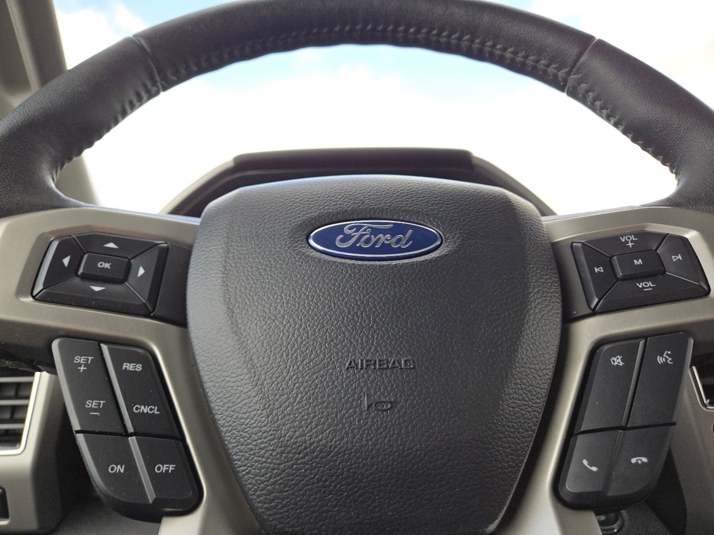 Used 2019 Ford F150 Lariat w/ Equipment Group 502A Luxury image 30