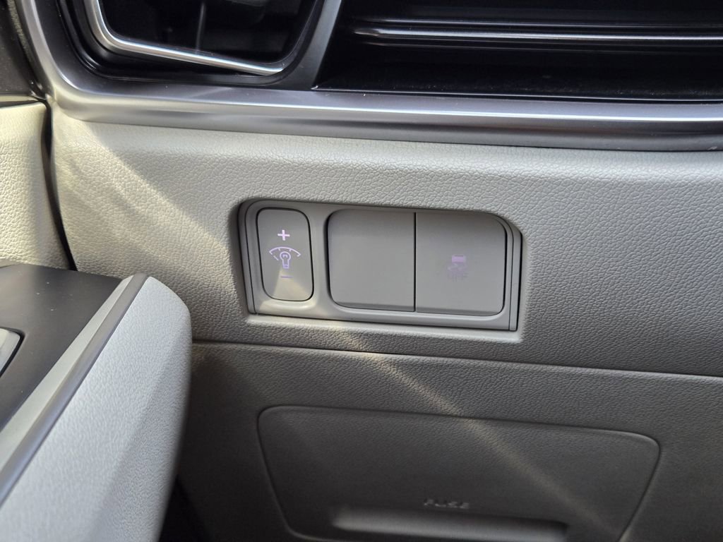 Certified 2025 Kia Sorento S image 23