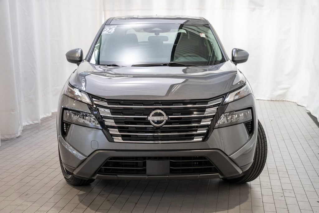 Certified 2024 Nissan Rogue SV image 2