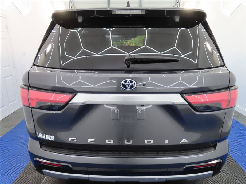 Used 2023 Toyota Sequoia Capstone AWD/4WD image 11