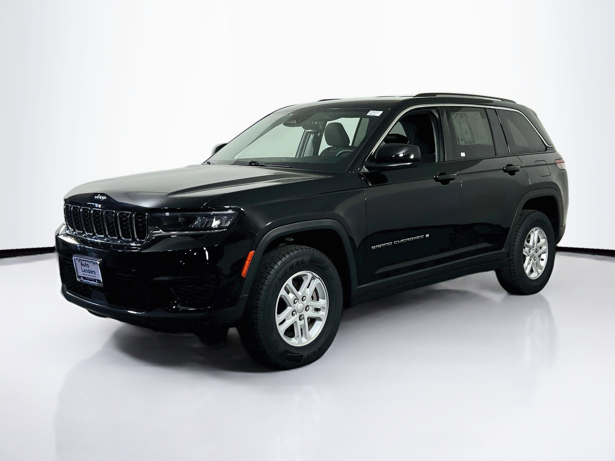 Used 2023 Jeep Grand Cherokee Laredo w/ Luxury Tech Group I AWD/4WD video 1
