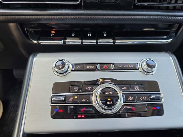 Certified 2022 Lincoln Aviator Standard w/ Premium Package image 12