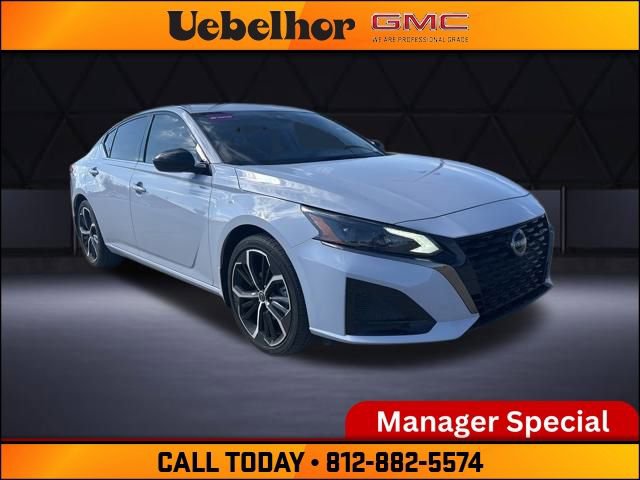 Used 2024 Nissan Altima 2.5 SR w/ SR Premium Package image 2