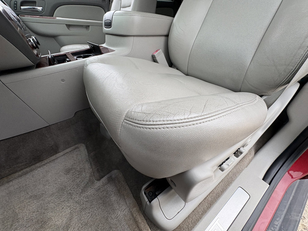 Used 2013 Chevrolet Tahoe LTZ image 34