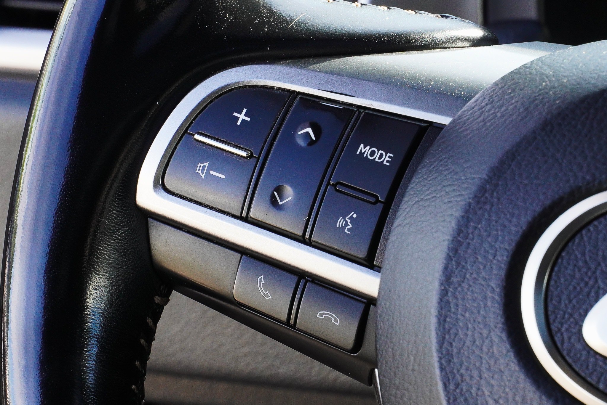 Used 2023 Lexus GX 460 Premium w/ Accessory Package AWD/4WD image 35