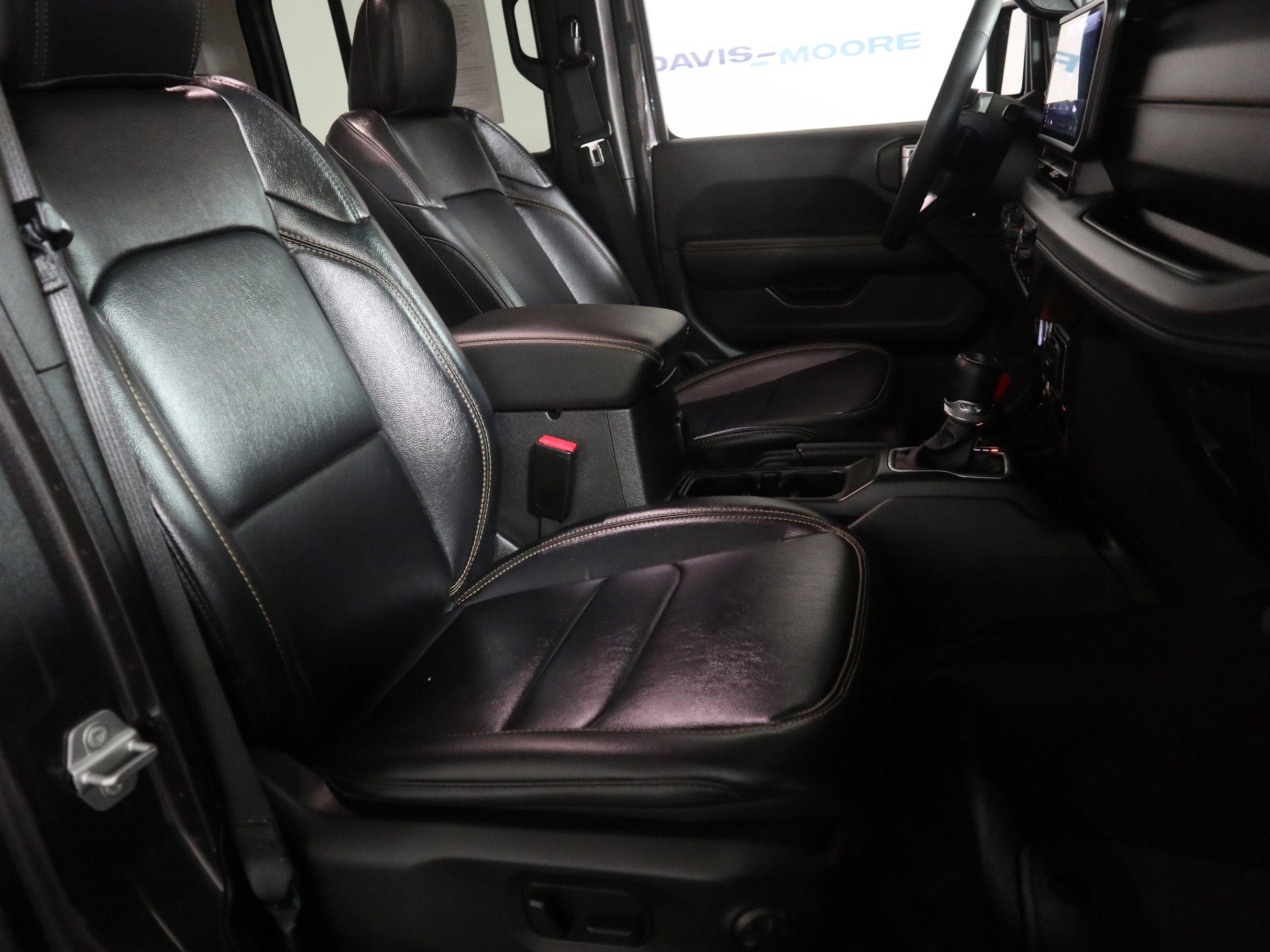 Certified 2025 Jeep Wrangler Unlimited Sahara AWD/4WD image 20
