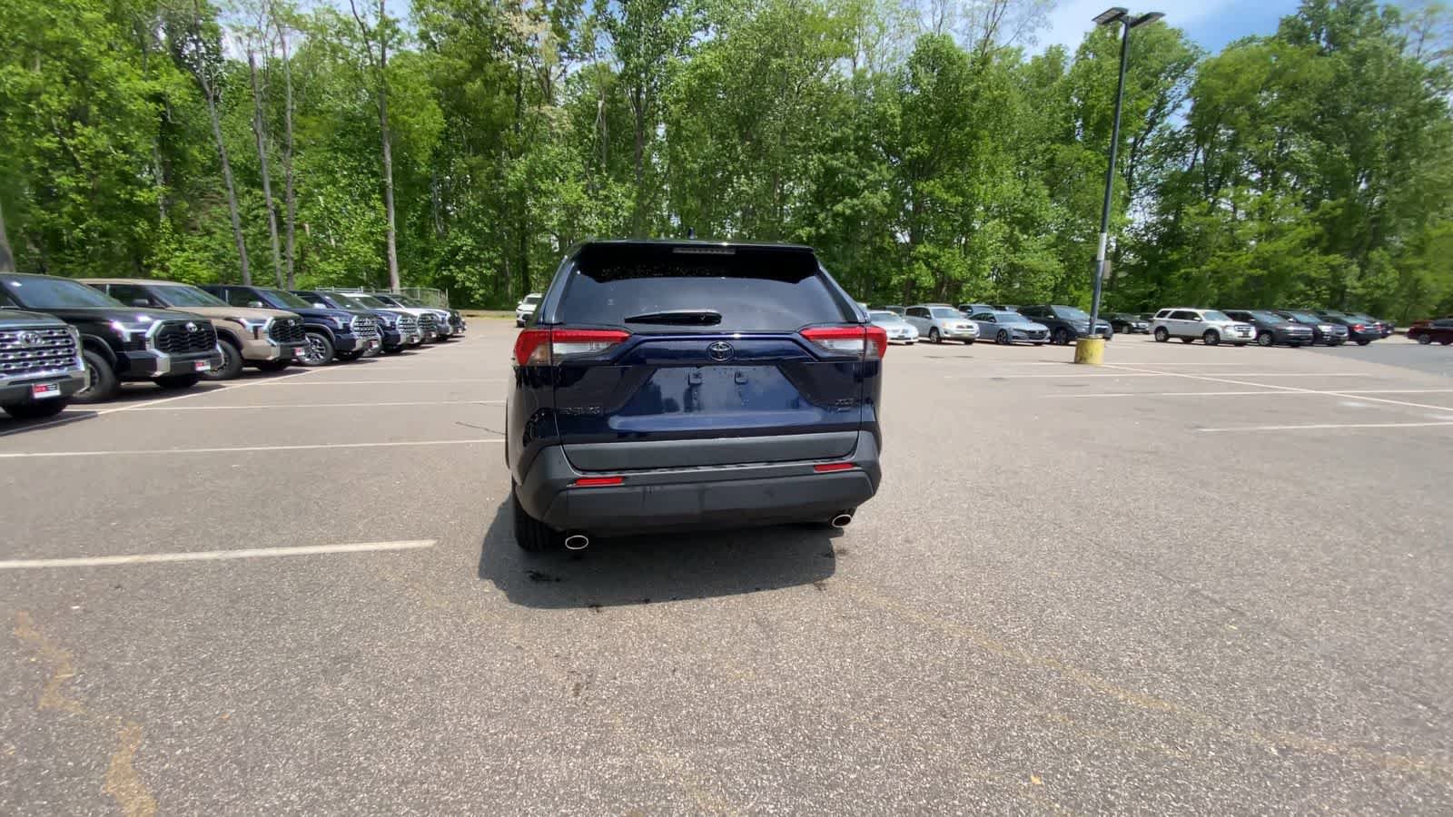 Used 2021 Toyota RAV4 XLE Premium AWD/4WD image 9
