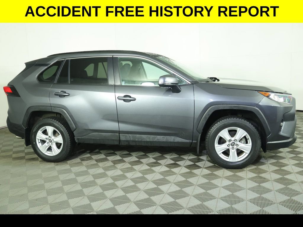 Used 2021 Toyota RAV4 XLE image 2