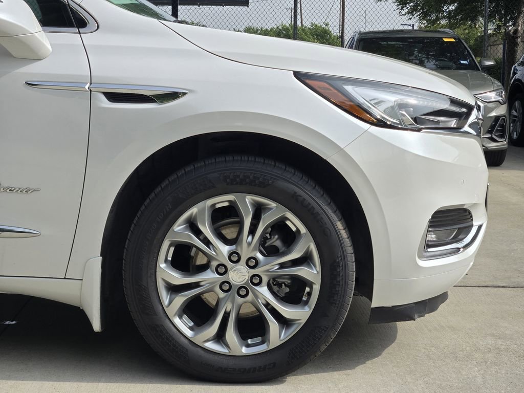 Used 2021 Buick Enclave Avenir w/ Avenir Technology Package AWD/4WD image 13