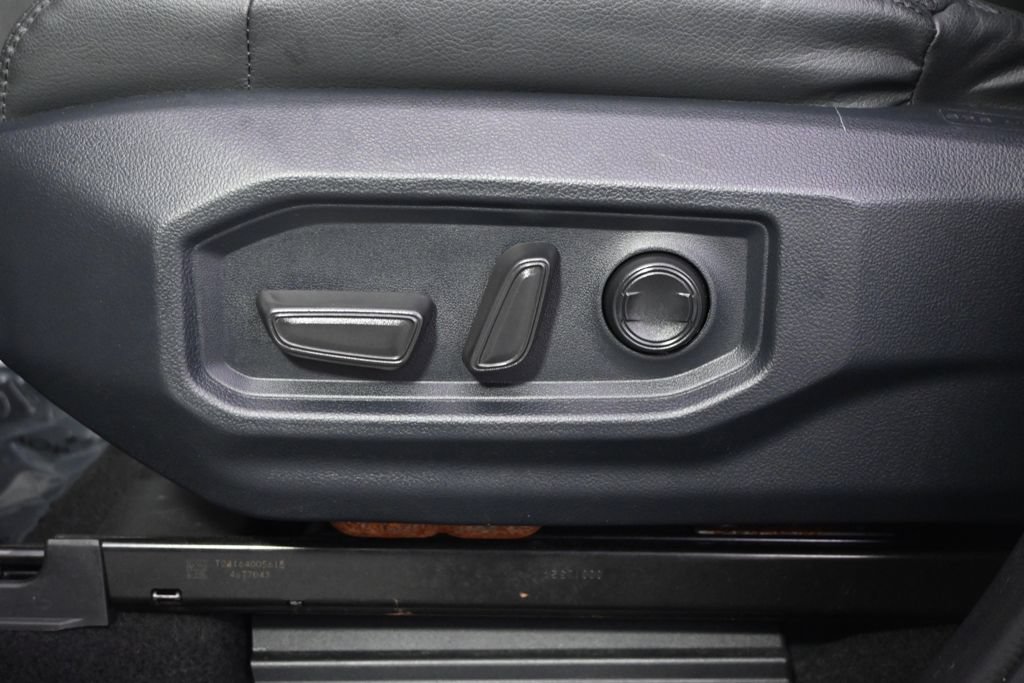 Used 2024 Toyota Tundra Limited AWD/4WD image 14