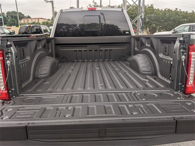 New 2025 Ford F350 Lariat w/ Black Appearance Package image 31