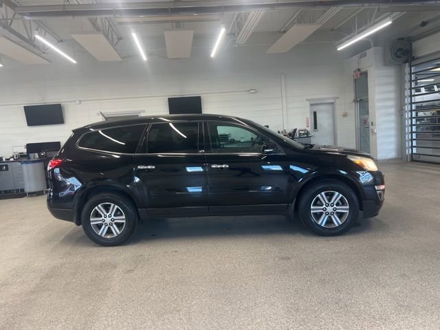 Used 2017 Chevrolet Traverse LT image 4