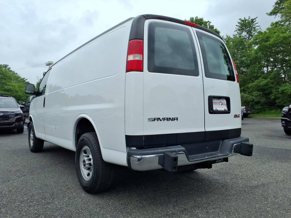 Used 2017 GMC Savana 2500 RWD image 15