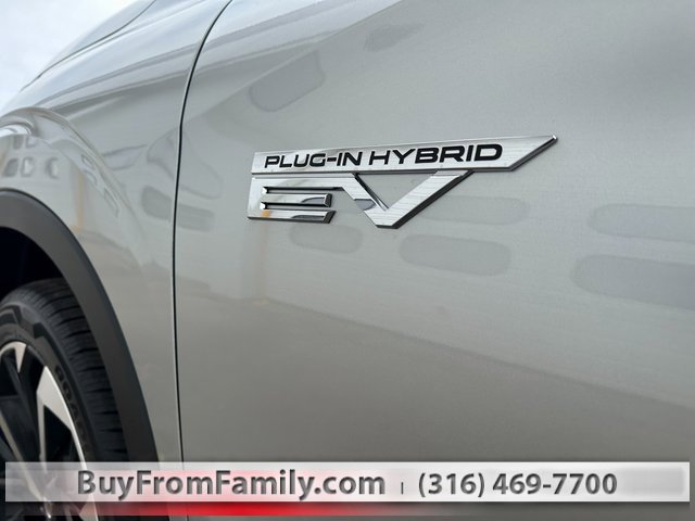 Used 2023 Mitsubishi Outlander SEL image 49