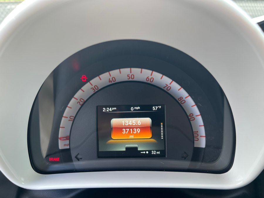 Used 2019 smart fortwo electric drive image 16