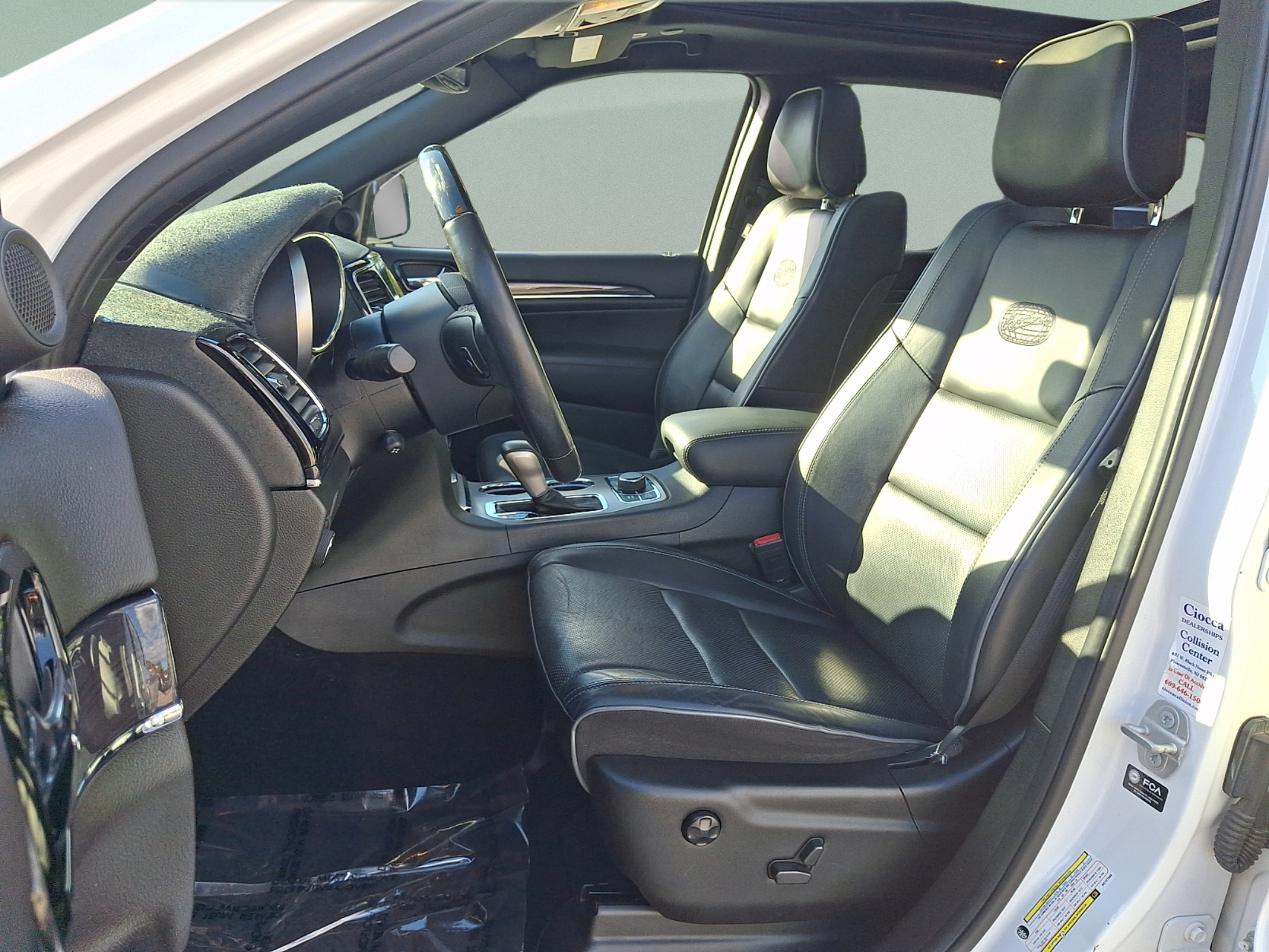 Certified 2021 Jeep Grand Cherokee Overland AWD/4WD image 12