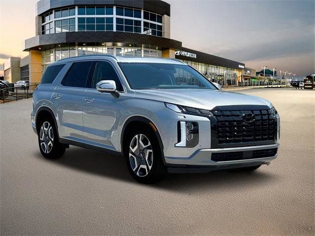 Used 2025 Hyundai Palisade Limited AWD/4WD image 12