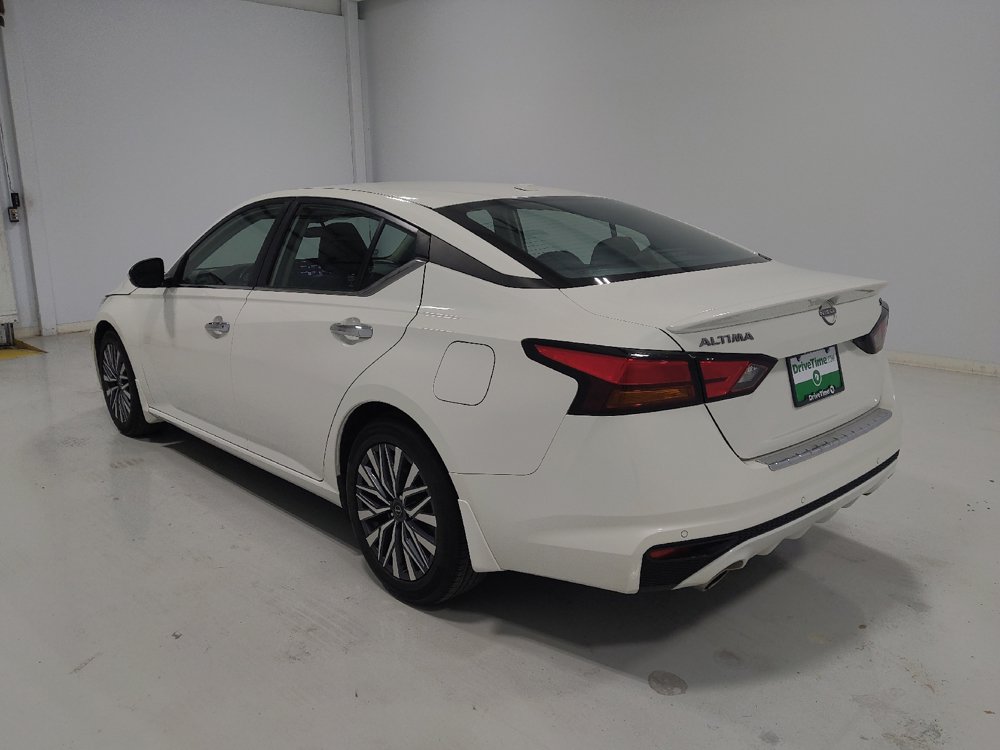 Used 2023 Nissan Altima 2.5 SV w/ SV Premium Package FWD image 5
