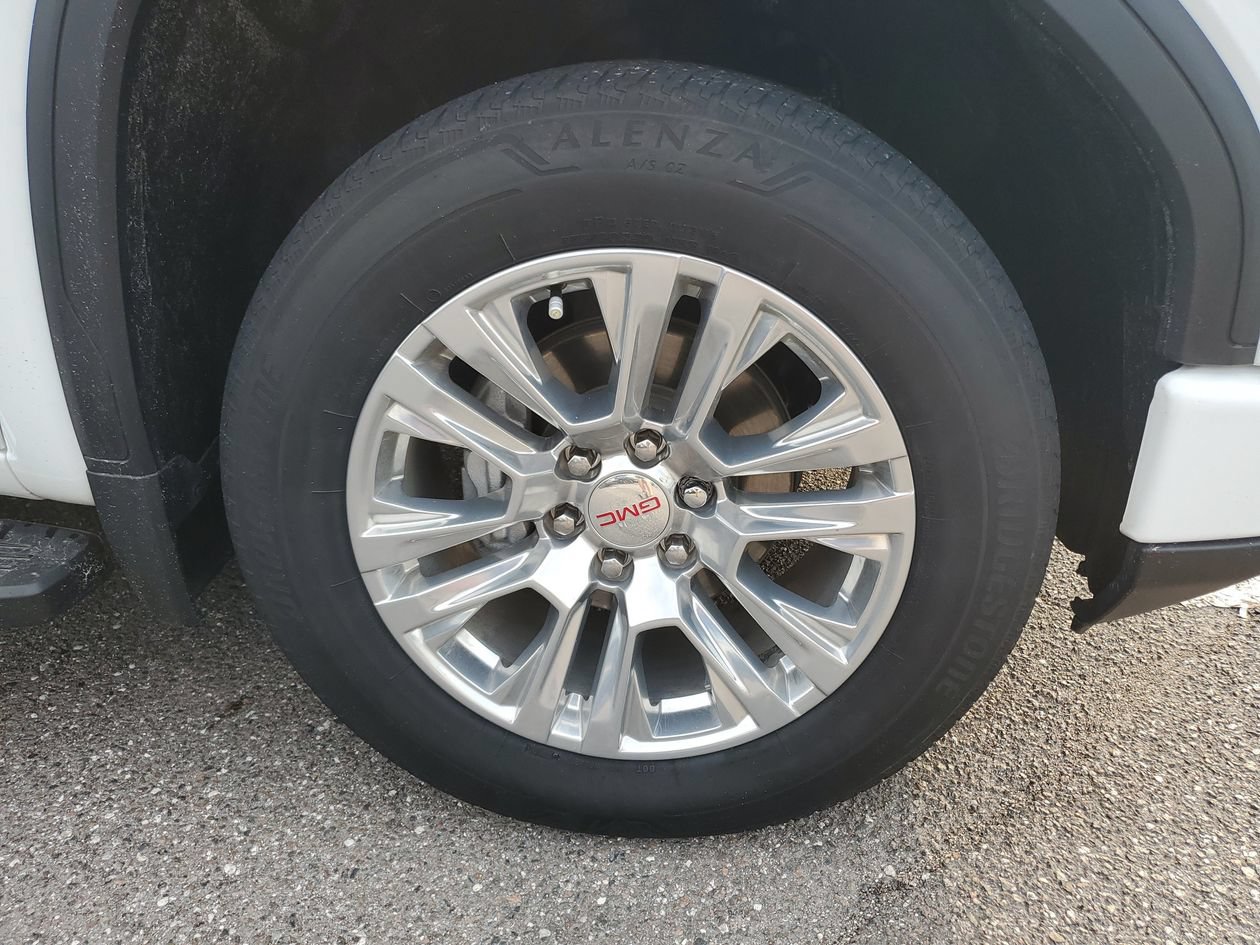 Used 2024 GMC Sierra 1500 Denali RWD image 5