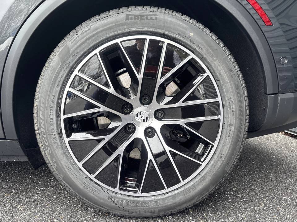 Certified 2026 Porsche Macan 4 Electric AWD/4WD image 26