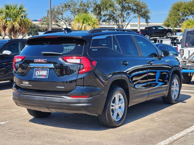 Used 2023 GMC Terrain SLE w/ Driver Convenience Package image 7